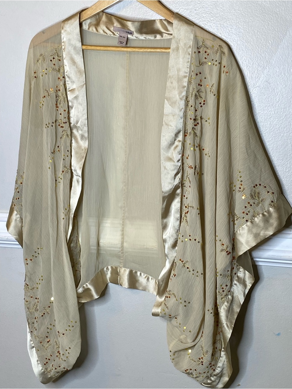 H&M Cream Sheer Satin-Trim Embellished Kimono Robe